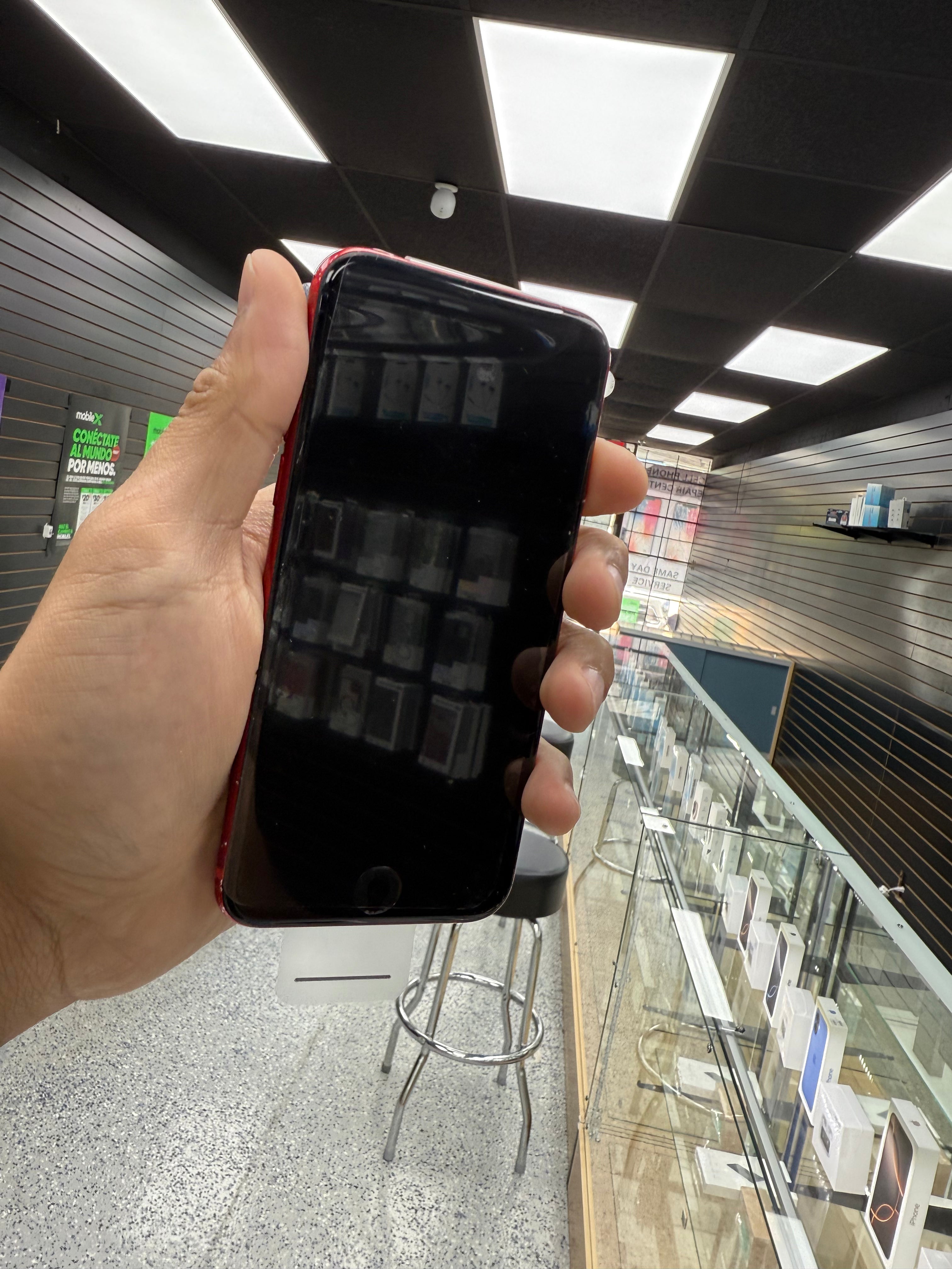 Apple iPhone 8 – 64GB – Unlocked | Clean IMEI | Excellent Condition