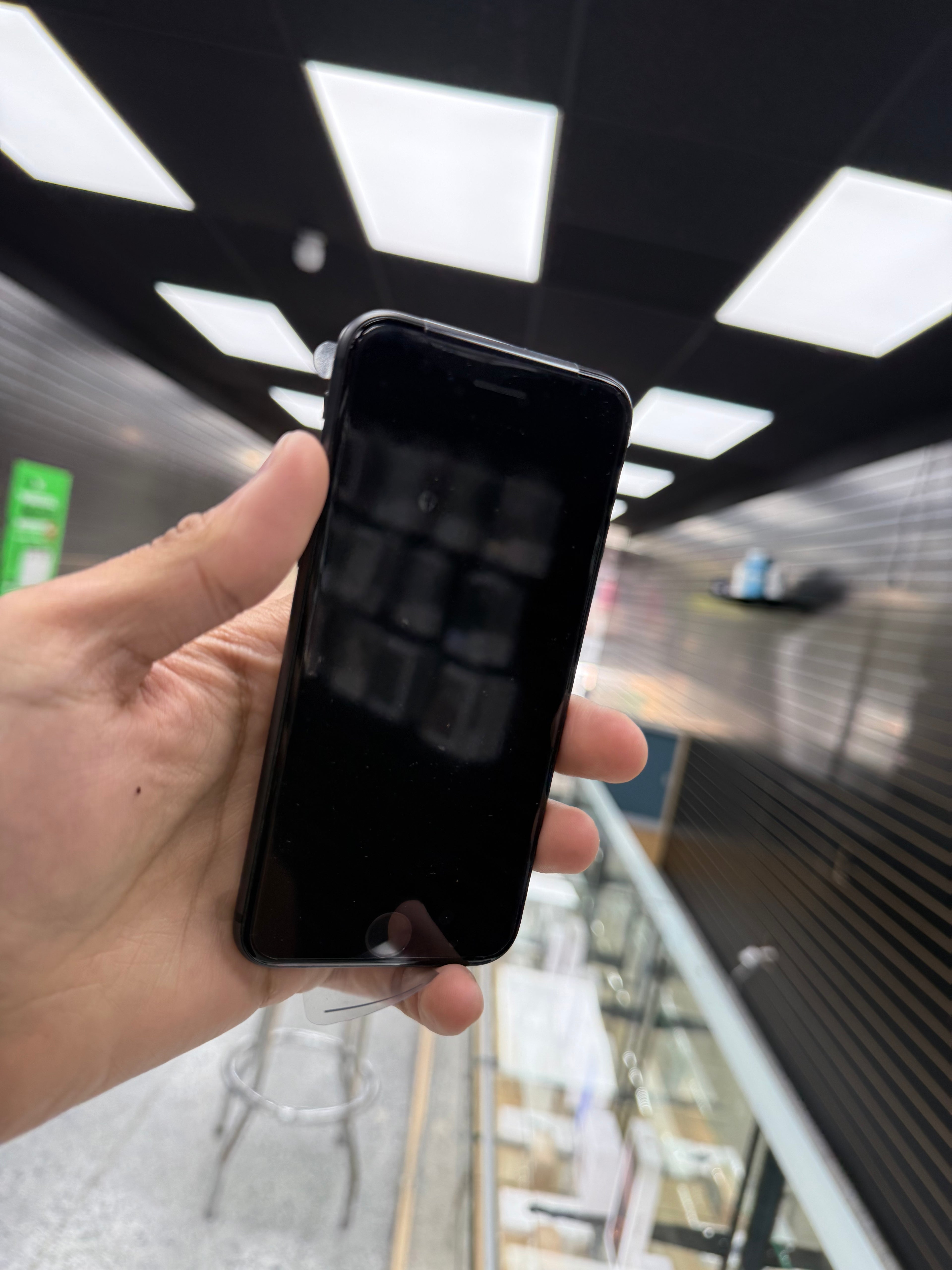 Apple iPhone 8 – 64GB – Unlocked | Clean IMEI | Excellent Condition
